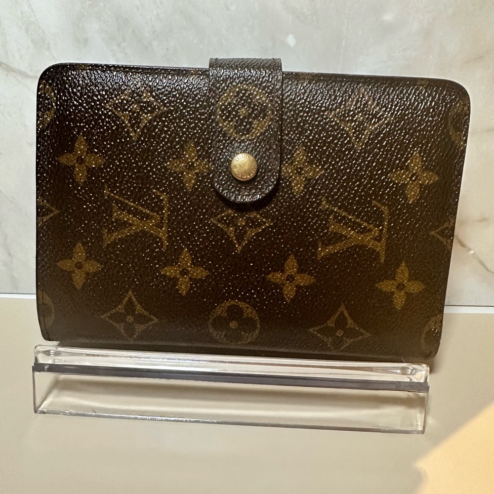 Louis Vuitton Monogram Zipper Passport Wallet - Picture 2 of 15